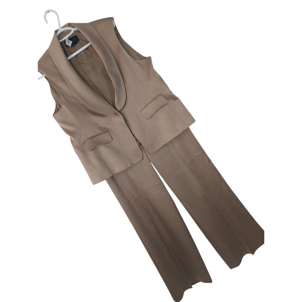 BCBGMAXAZRIA! RICH GOLD SATIN 2 PC HAND STITCHED VEST, PANTS SUIT SET! SZ M